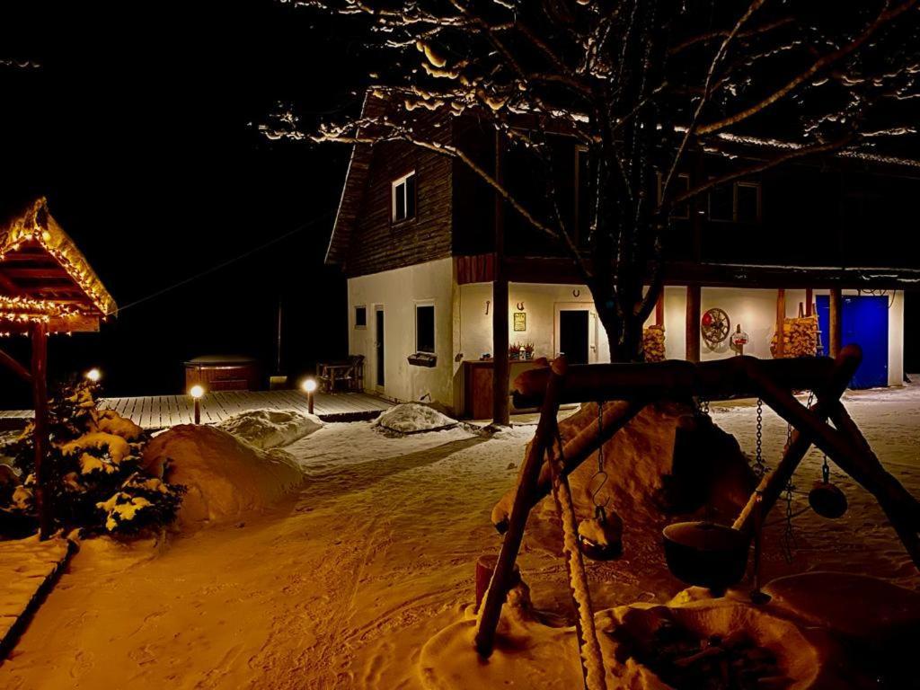 Guesthouse, Sauna & Jacuzzi In Gauja Valley - Kakukalns Straupe Ngoại thất bức ảnh